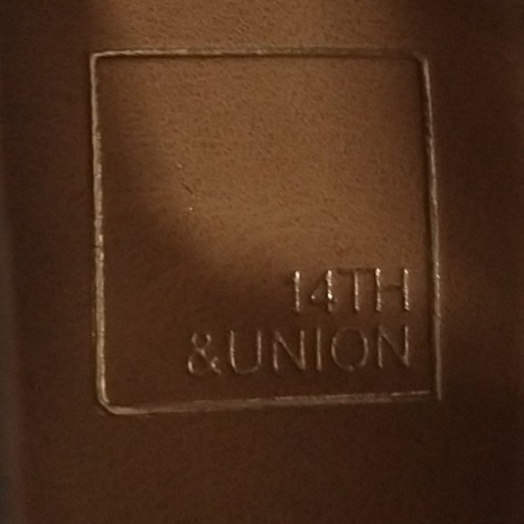 14th & Union Velvet Strap Pump - Picture 6 of 9